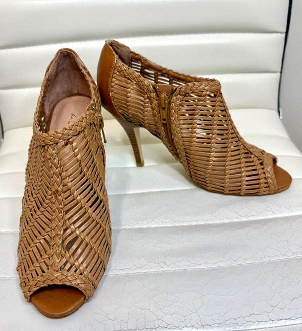 ALDO Camel Woven Leather Peep-Toe Y2K Booties Sz7